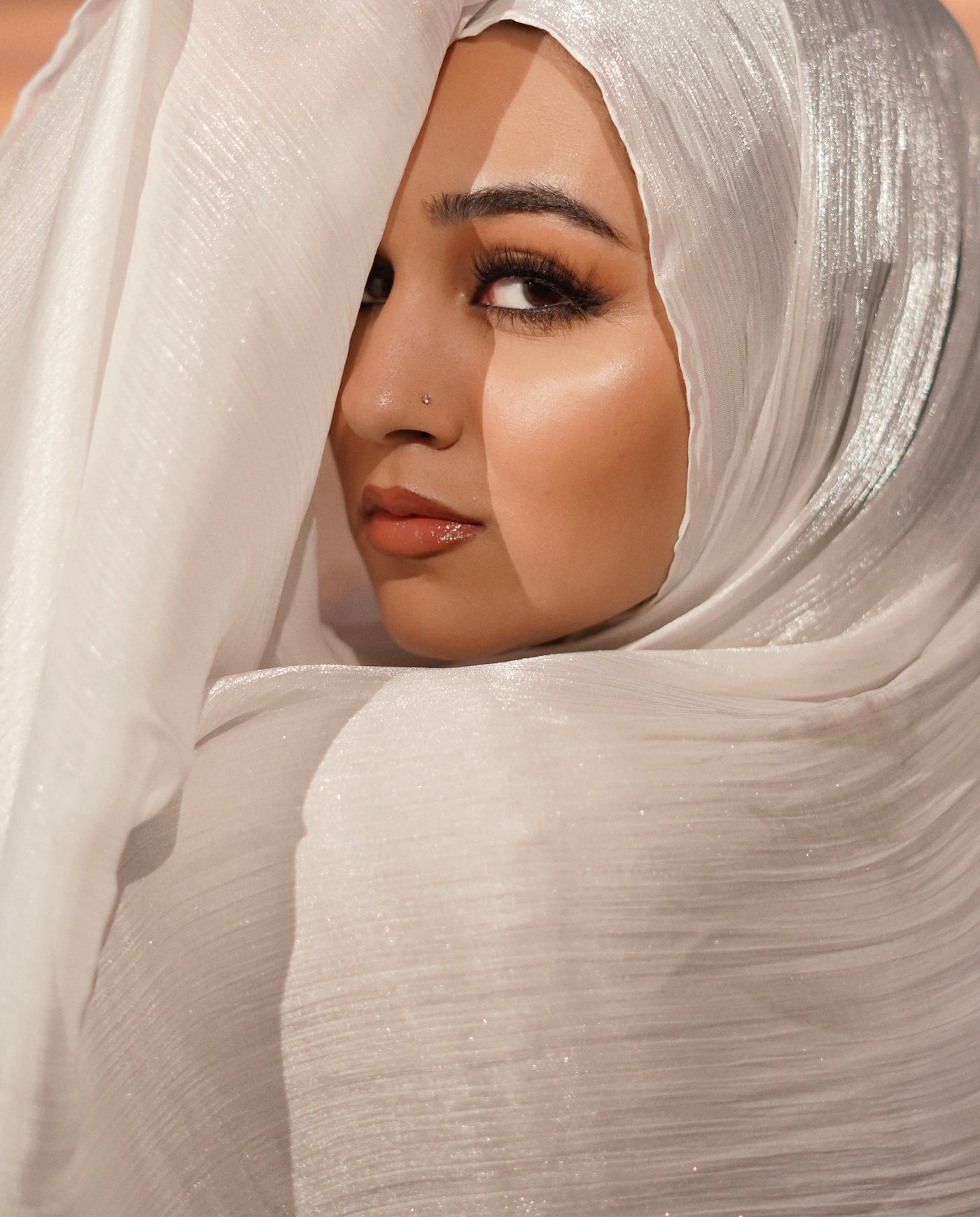 Glowy White - Detail 2
