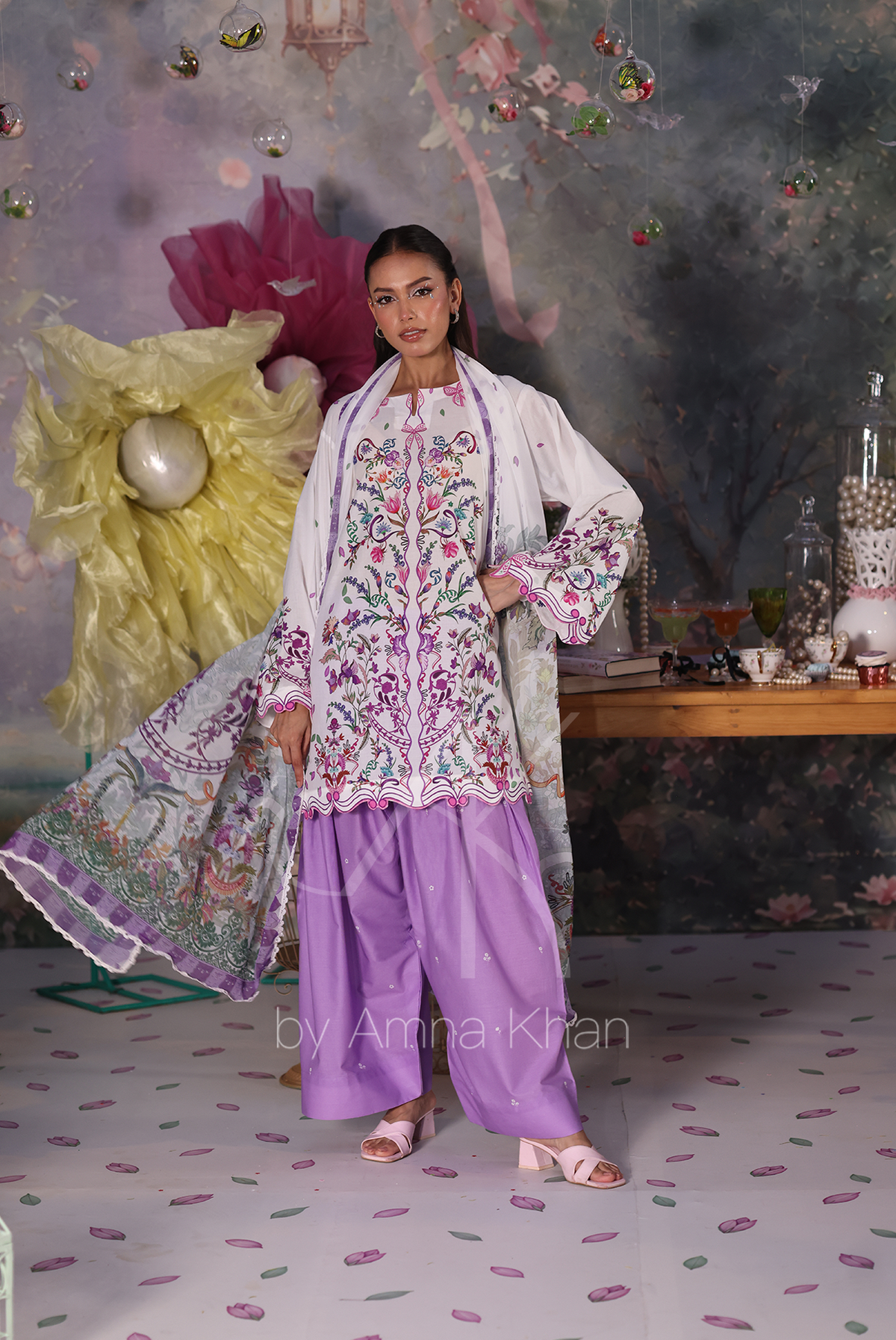 Magic Dupatta - Detail 1