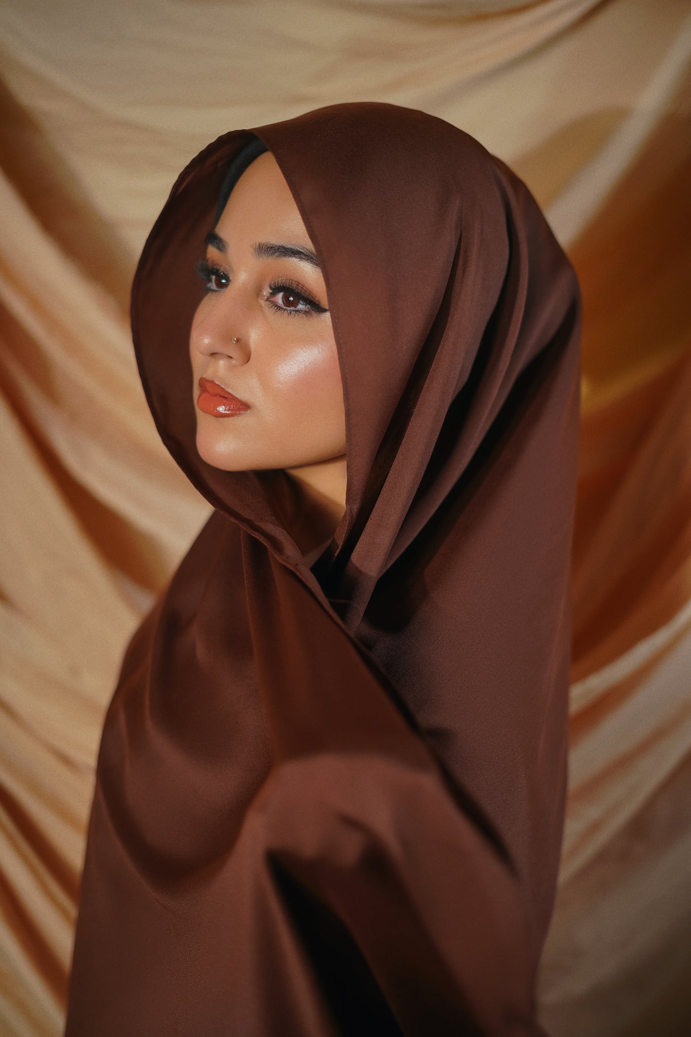 Relaxed Dark Brown - Detail 2