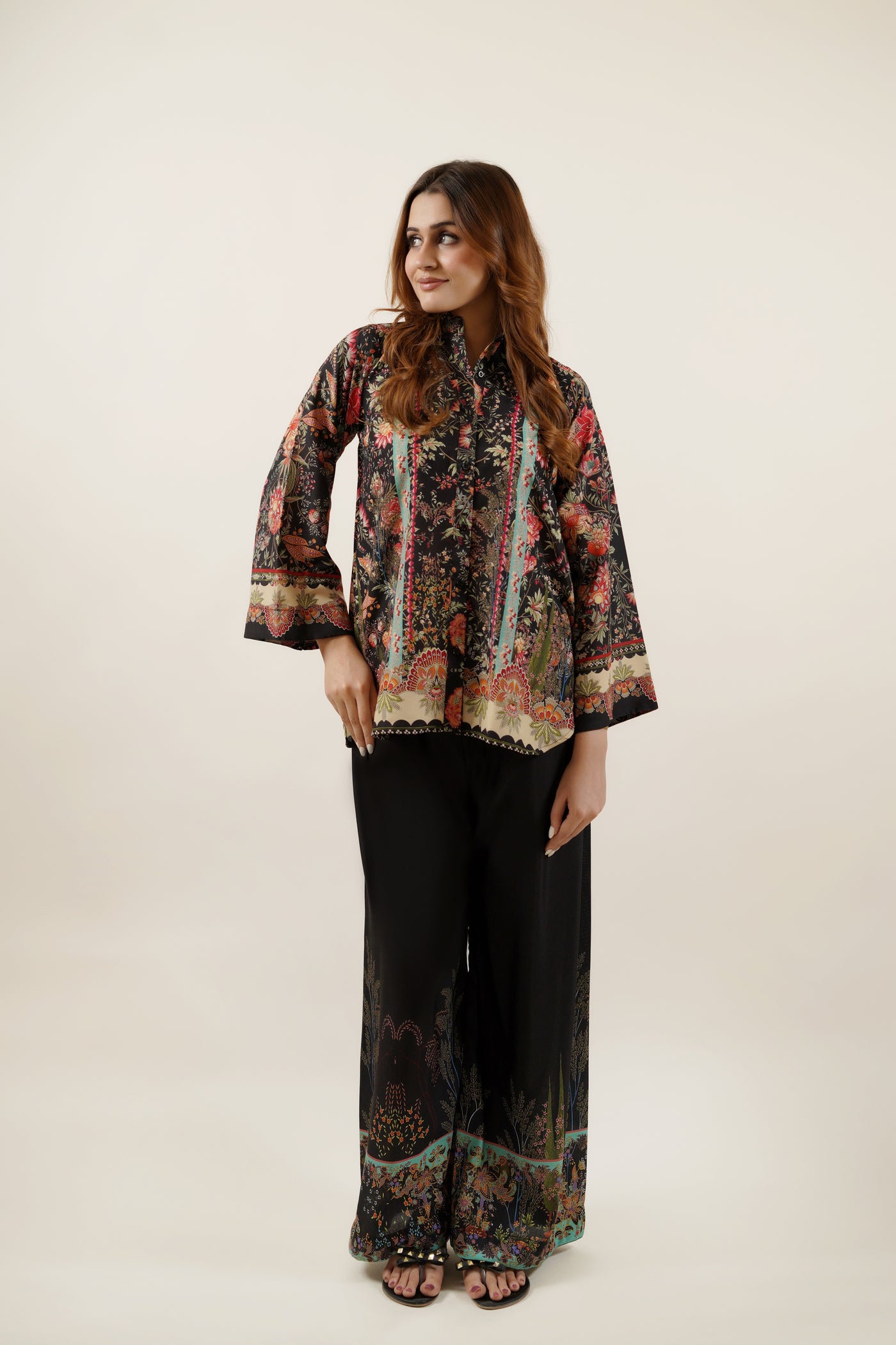 Shahmeen - Detail 1